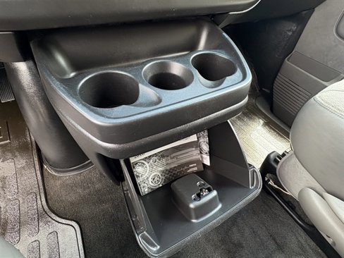 Used 2016 Chevrolet Express 2500 LS image 25