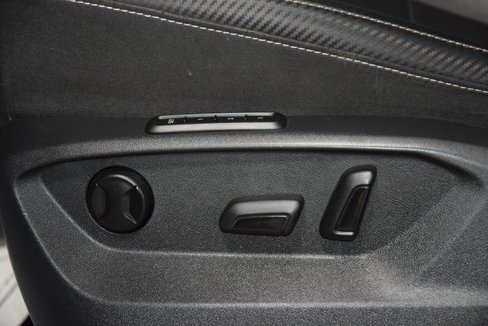 Used 2021 Volkswagen Atlas Cross Sport SEL R-Line image 41