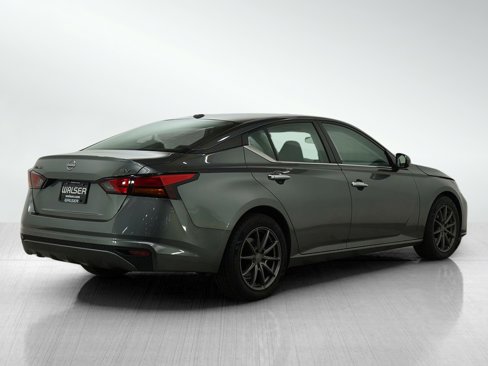 Used 2023 Nissan Altima 2.5 SV image 5