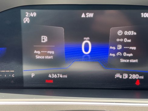 Certified 2022 Volkswagen Tiguan SE image 32
