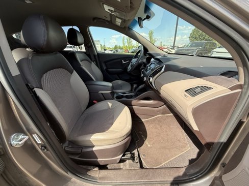Used 2013 Hyundai Tucson GLS image 49
