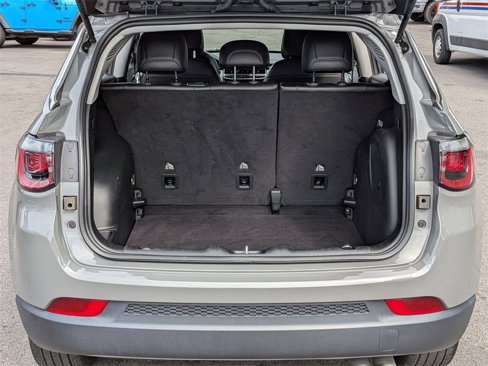 Used 2022 Jeep Compass Limited w/ Sun and Sound Group image 5