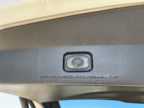 Used 2017 Ford Explorer Platinum image 38