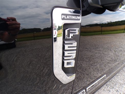 Used 2020 Ford F250 Platinum w/ FX4 Off-Road Package image 18