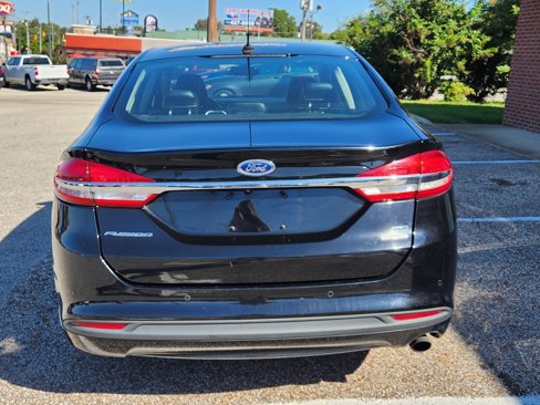 Used 2018 Ford Fusion SE w/ Fusion SE Technology Package image 8