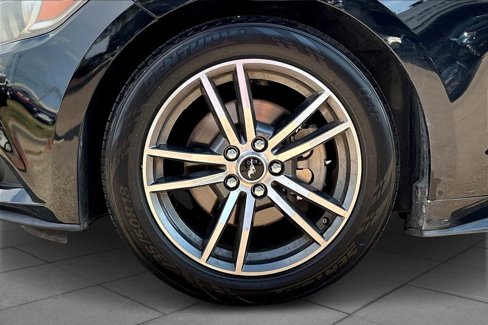 Used 2016 Ford Mustang Premium image 8