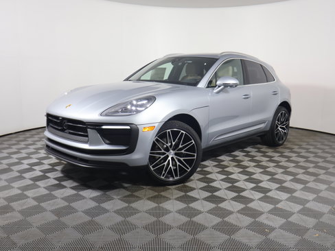 New 2025 Porsche Macan image 1