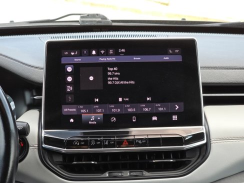 Used 2022 Jeep Compass Limited w/ Sun and Sound Group image 13