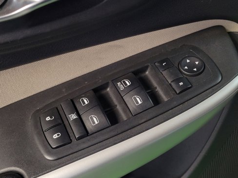 Used 2018 Jeep Cherokee Latitude image 27
