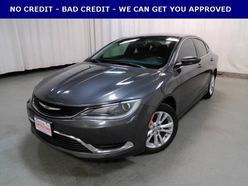Used 2015 Chrysler 200 Limited w/ Convenience Group image 9