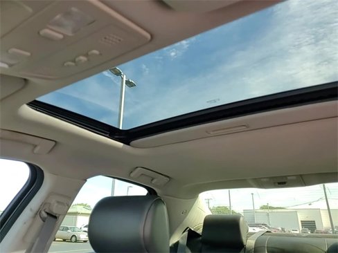 Used 2011 Cadillac STS Luxury image 23