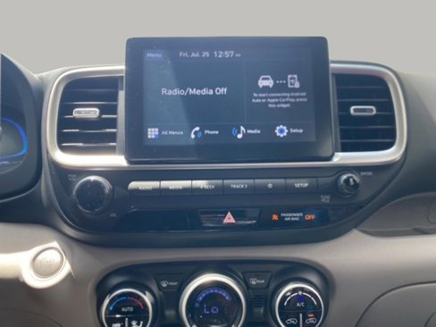 New 2025 Hyundai Venue SEL image 24