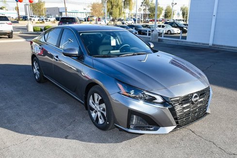 Certified 2025 Nissan Altima 2.5 S image 1