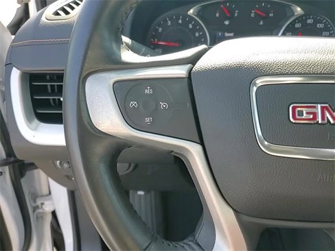 Used 2019 GMC Terrain SLE w/ Driver Convenience Package image 16
