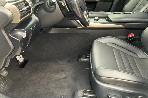 Used 2016 Lexus IS 200t image 16