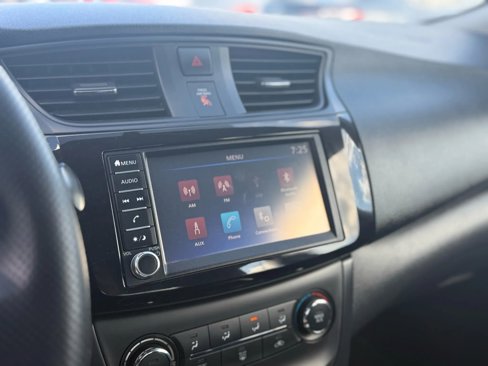 Used 2019 Nissan Sentra S image 16