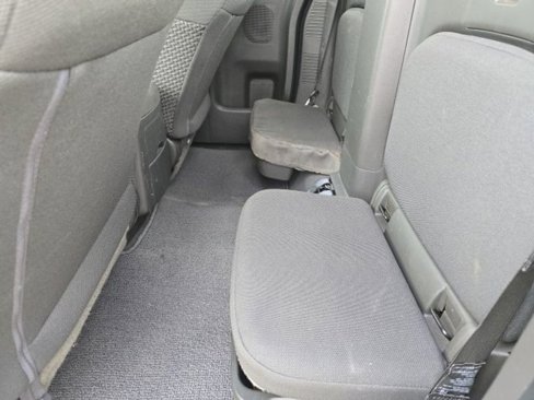 Used 2021 Nissan Frontier SV image 11