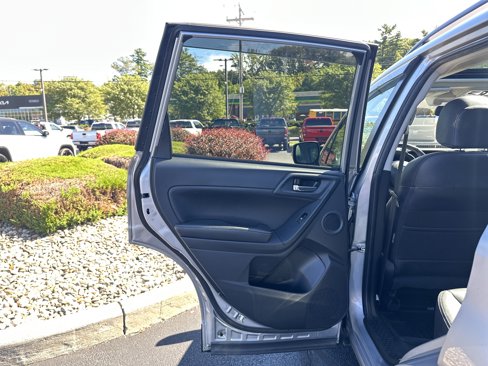 Used 2016 Subaru Forester 2.0XT Touring w/ Eyesight & Navigation System image 27