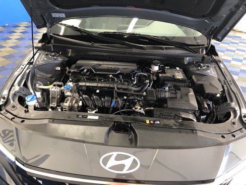 Used 2025 Hyundai Elantra SEL image 7