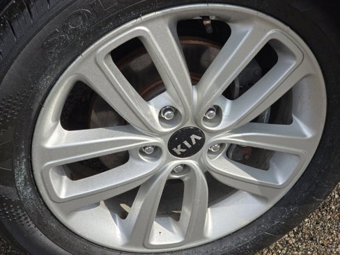 Used 2019 Kia Soul + image 14