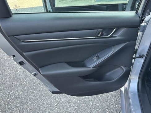 Used 2022 Honda Accord Sport image 15