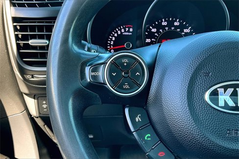 Used 2015 Kia Soul + image 16