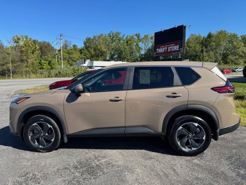 Used 2024 Nissan Rogue SV image 6