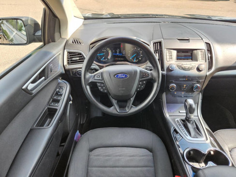 Used 2017 Ford Edge SE image 16