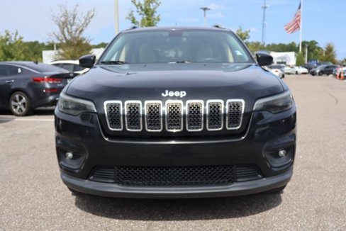 Used 2019 Jeep Cherokee Latitude w/ Popular Appearance Group image 2