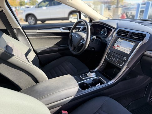 Used 2018 Ford Fusion SE w/ Fusion SE Technology Package image 30