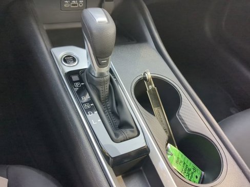 Used 2025 Nissan Altima 2.5 SV image 17