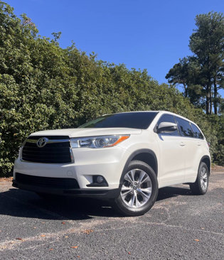Used 2016 Toyota Highlander LE image 2