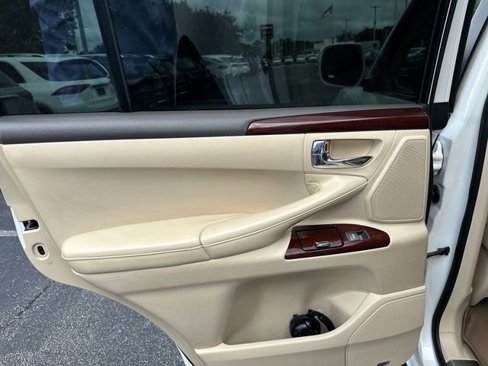 Used 2014 Lexus LX 570 4WD image 27