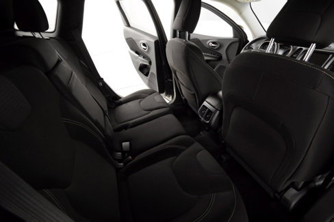 Used 2015 Jeep Cherokee Latitude w/ Comfort/Convenience Group image 20