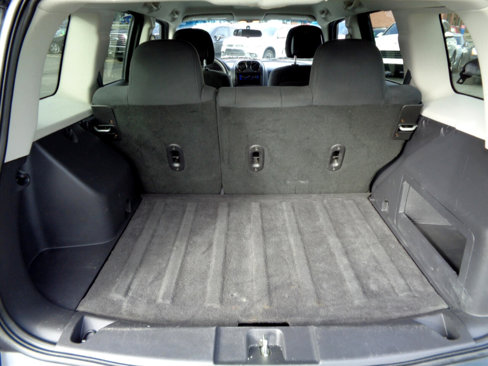 Used 2014 Jeep Patriot Sport w/ Tire & Wheel Group image 35