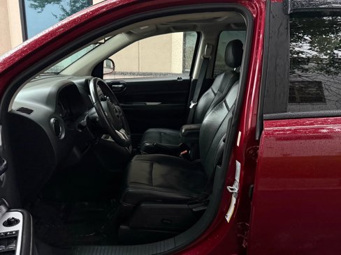 Used 2016 Jeep Compass High Altitude image 16