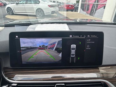 Certified 2022 BMW 530i xDrive w/ Convenience Package image 21