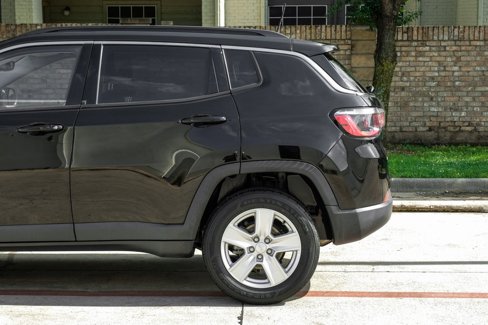 Used 2022 Jeep Compass Latitude image 22