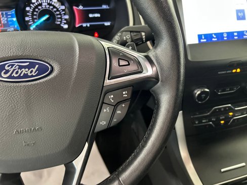 Used 2020 Ford Edge SEL w/ Convenience Package image 16