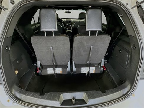 Used 2016 Ford Explorer XLT w/ Equipment Group 202A image 26