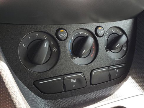 Used 2017 Ford Transit Connect XL image 22
