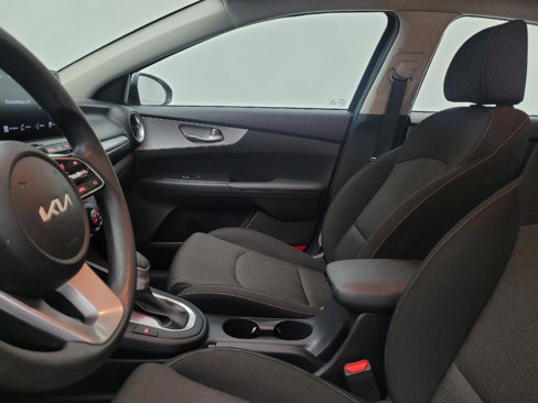 Used 2023 Kia Forte LXS image 17