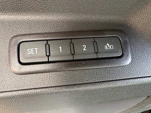 Used 2020 Chevrolet Equinox Premier image 14