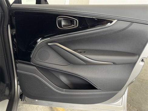 New 2025 Aston Martin DBX 707 image 22