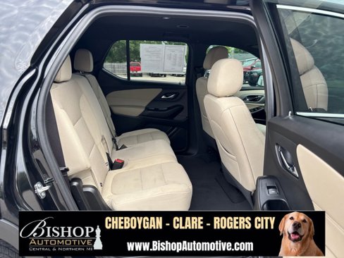 Used 2023 Chevrolet Traverse LS image 23