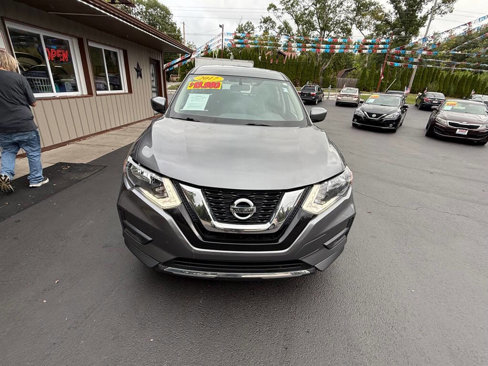Used 2017 Nissan Rogue S image 4