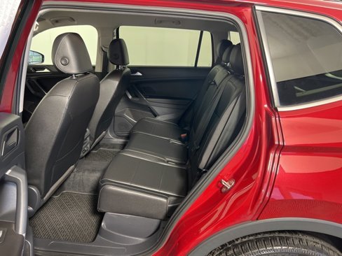 Used 2020 Volkswagen Tiguan SE R-Line image 17