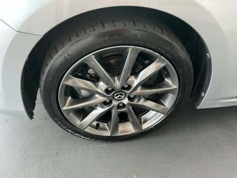 Used 2018 MAZDA MAZDA3 Touring image 16