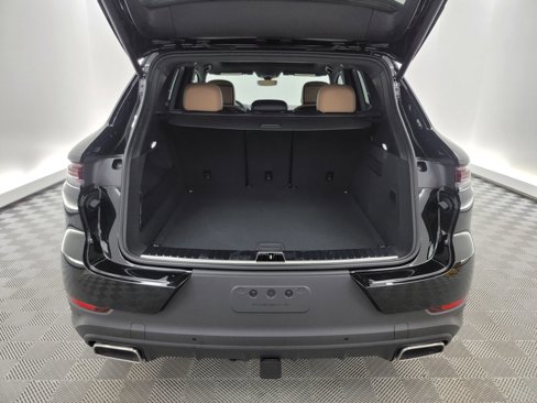 New 2026 Porsche Cayenne image 10
