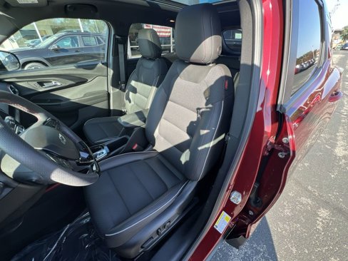 Certified 2022 Chevrolet TrailBlazer RS w/ Sun and Liftgate Package image 19
